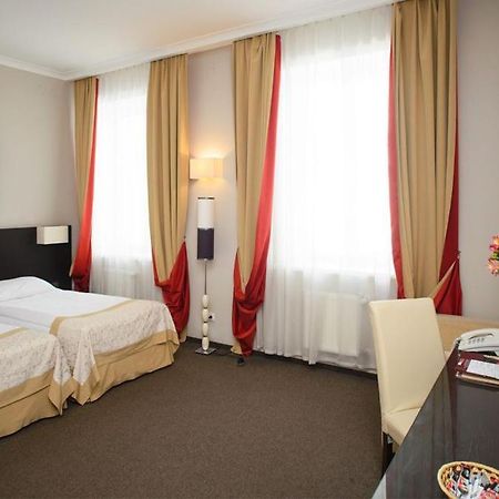 Reikartz Kharkiv Hotel Exteriör bild